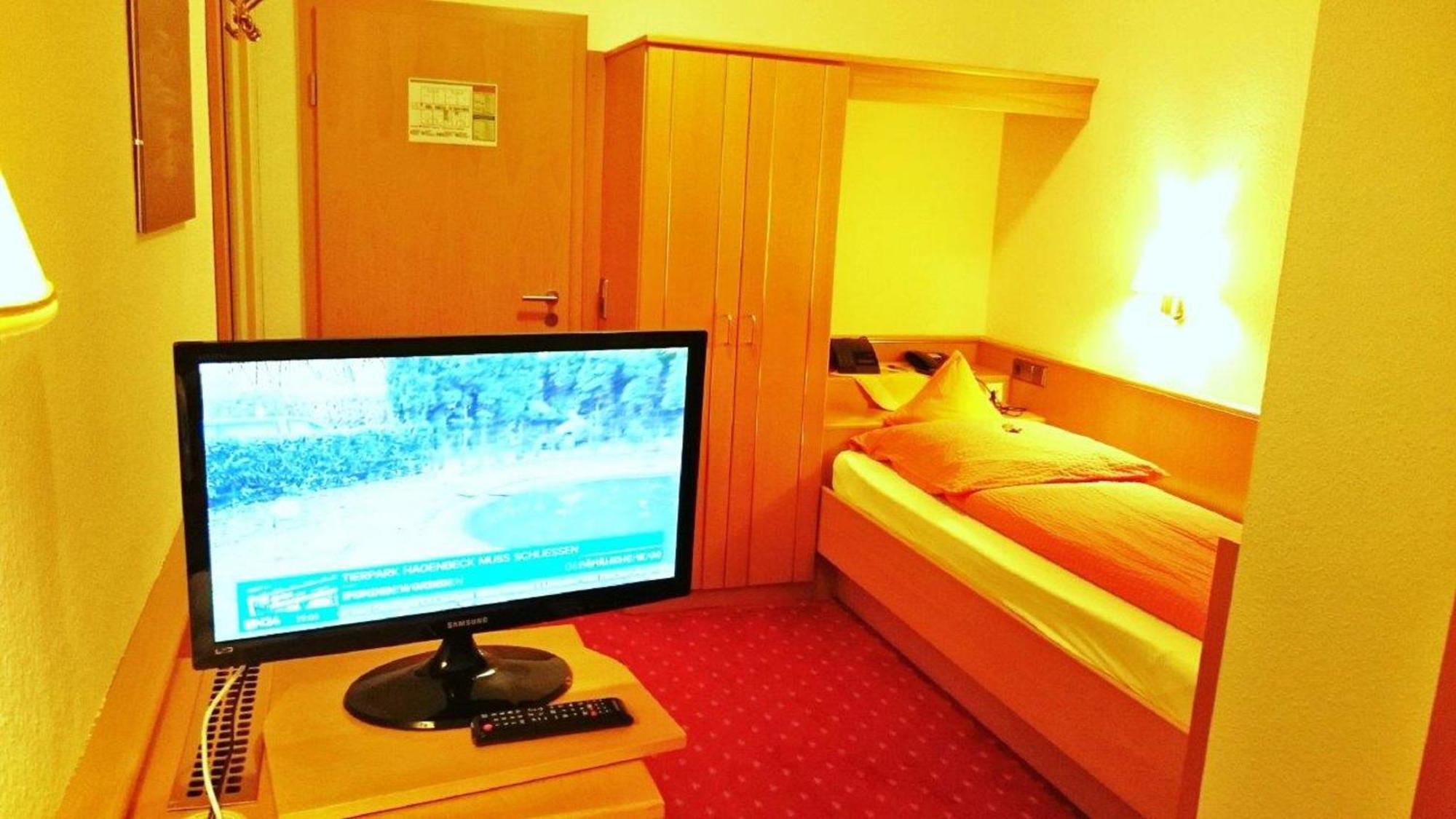 Hotel Goldbaechel Wachenheim an der Weinstraße Εξωτερικό φωτογραφία