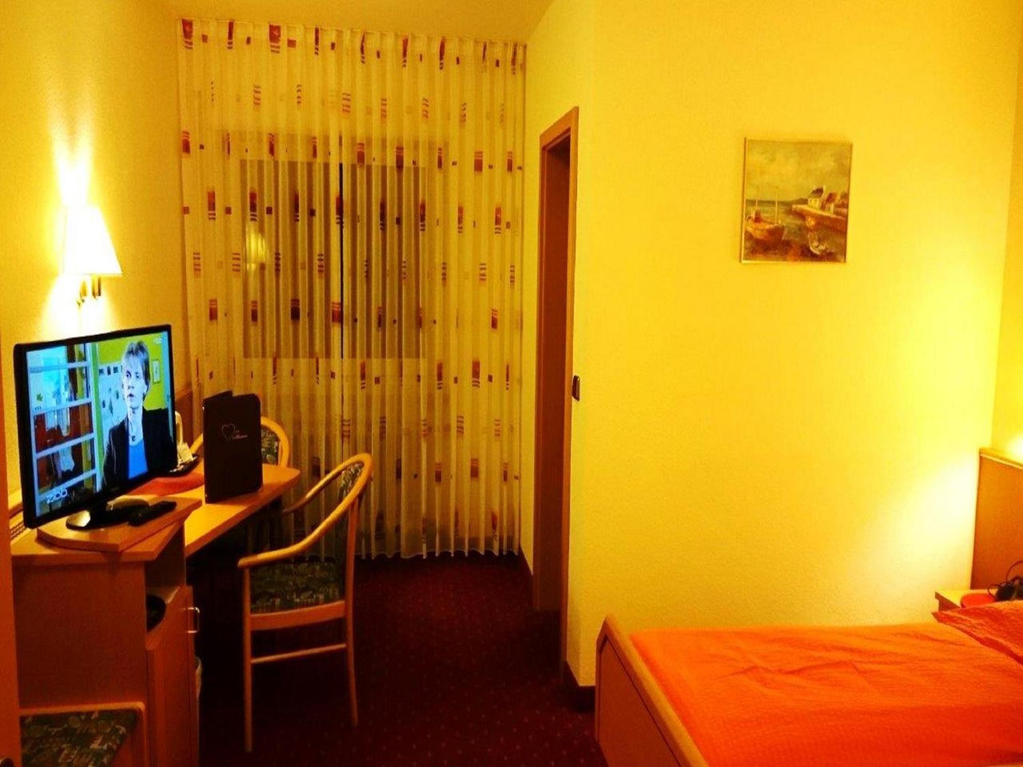Hotel Goldbaechel Wachenheim an der Weinstraße Εξωτερικό φωτογραφία