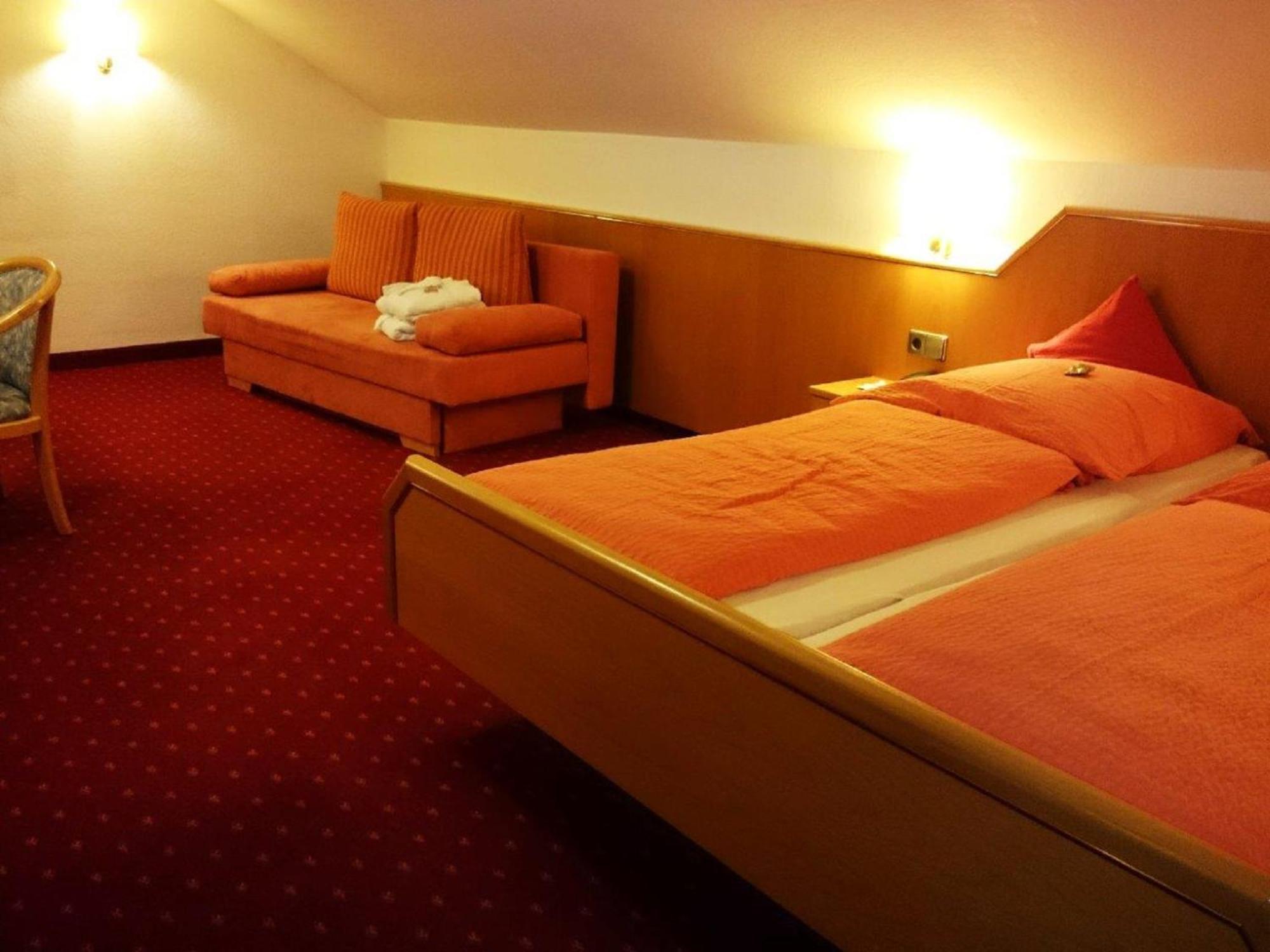 Hotel Goldbaechel Wachenheim an der Weinstraße Εξωτερικό φωτογραφία