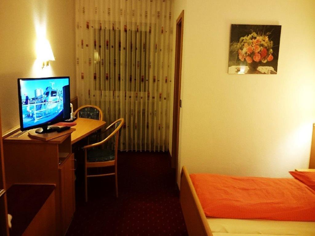 Hotel Goldbaechel Wachenheim an der Weinstraße Εξωτερικό φωτογραφία